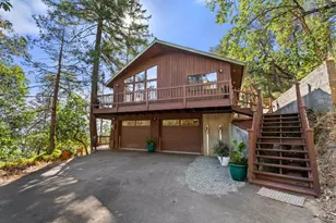 694 Timberlake Dr, Ashland, OR 97520 - Photo 1