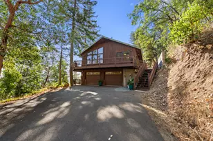 694 Timberlake Dr, Ashland, OR 97520 - Photo 33