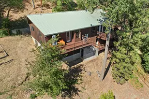 694 Timberlake Dr, Ashland, OR 97520 - Photo 33