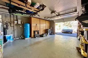 694 Timberlake Dr, Ashland, OR 97520 - Photo 29