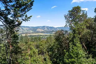 694 Timberlake Dr, Ashland, OR 97520 - Photo 33