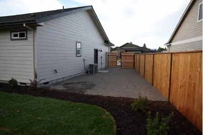 2777 Roberts Road, Medford, OR 97504 - Photo 15