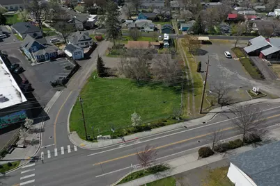 60 Talent Avenue, Talent, OR 97540 - Photo 1