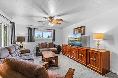 14145 Agate Road, Eagle Point, OR 97524 - Photo 5