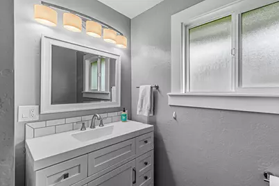 14145 Agate Road, Eagle Point, OR 97524 - Photo 17