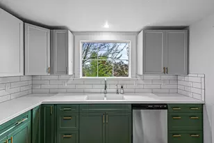 14145 Agate Rd, Eagle Point, OR 97524 - Photo 13