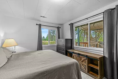 14145 Agate Road, Eagle Point, OR 97524 - Photo 23