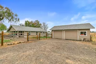 14145 Agate Rd, Eagle Point, OR 97524 - Photo 33