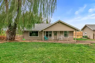 14145 Agate Rd, Eagle Point, OR 97524 - Photo 3