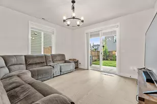 20211 Glen Vista Rd, Bend, OR 97703 - Photo 9