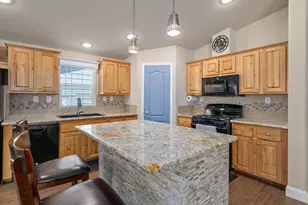 795 Bentley Dr, Grants Pass, OR 97526 - Photo 11