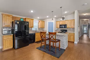 795 Bentley Dr, Grants Pass, OR 97526 - Photo 15