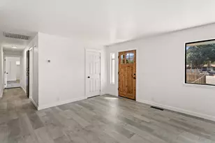 222 Shadywood Dr, Cave Junction, OR 97523 - Photo 5