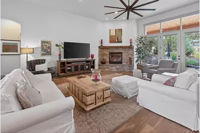 10466 Sundance Lane, Redmond, OR 97756 - Photo 13