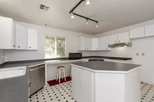 781 Cheney Creek Rd, Grants Pass, OR 97527 - Photo 9