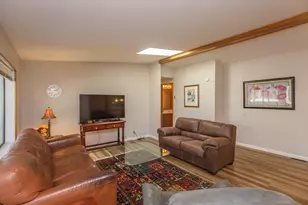 4729 S Pacific Hwy, Phoenix, OR 97535 - Photo 7