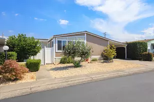 4729 S Pacific Hwy, Phoenix, OR 97535 - Photo 3