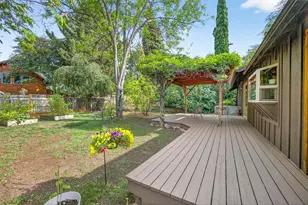 740 Park St, Ashland, OR 97520 - Photo 11