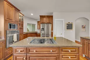 520 NW Divot Dr, Bend, OR 97703 - Photo 17