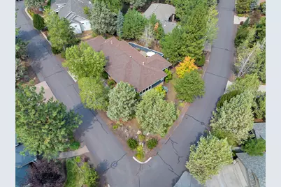 520 NW Divot Drive, Bend, OR 97703 - Photo 43