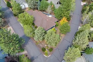 520 NW Divot Dr, Bend, OR 97703 - Photo 43