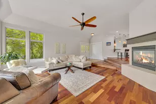 520 NW Divot Dr, Bend, OR 97703 - Photo 11