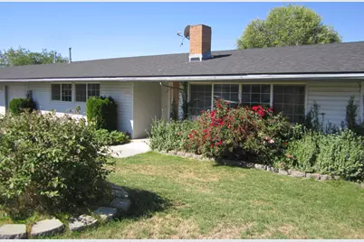 10122 Wright Avenue, Klamath Falls, OR 97603 - Photo 1