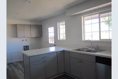 10122 Wright Avenue, Klamath Falls, OR 97603 - Photo 15