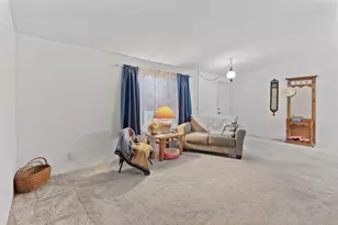 2398 Sasha Ct, Grants Pass, OR 97527 - Photo 13