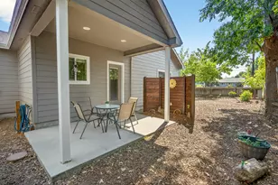 407 Silver Creek Dr, Central Point, OR 97502 - Photo 19