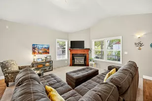 407 Silver Creek Dr, Central Point, OR 97502 - Photo 5