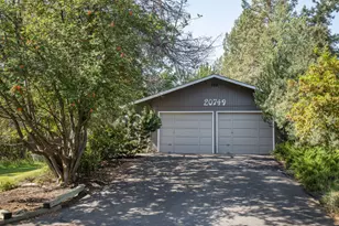 20749 Canterbury Ct, Bend, OR 97702 - Photo 3