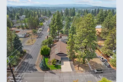 977 SW Hill Street, Bend, OR 97702 - Photo 3