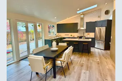 977 SW Hill Street, Bend, OR 97702 - Photo 9