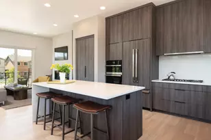 205 SW Log Ct, Bend, OR 97702 - Photo 15