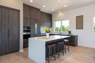 205 SW Log Ct, Bend, OR 97702 - Photo 11