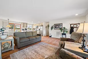 22475 Rickard Rd, Bend, OR 97702 - Photo 9