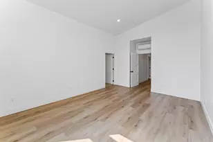 242 W Lundgren Mill Dr, Sisters, OR 97759 - Photo 19