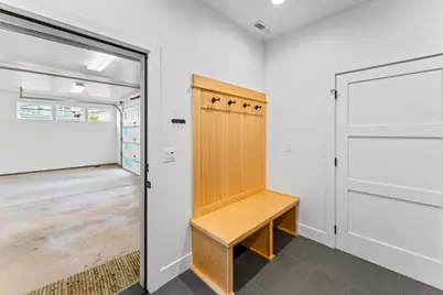 242 W Lundgren Mill Drive, Sisters, OR 97759 - Photo 27