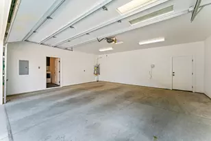 242 W Lundgren Mill Dr, Sisters, OR 97759 - Photo 29