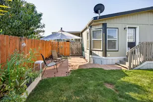 1570 S Peach St, Medford, OR 97501 - Photo 9