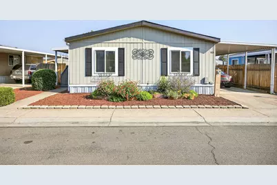 1570 S Peach Street #115, Medford, OR 97501 - Photo 1