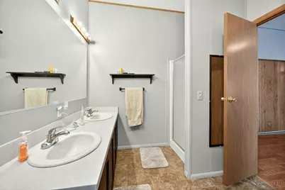 1570 S Peach Street #115, Medford, OR 97501 - Photo 33