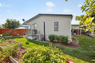 1570 S Peach Street #115, Medford, OR 97501 - Photo 13