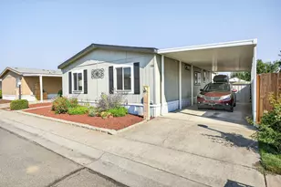 1570 S Peach St, Medford, OR 97501 - Photo 3