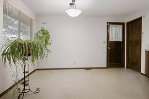 62370 Wallace Rd, Bend, OR 97701 - Photo 3