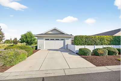 426 Bridge Creek Drive, Central Point, OR 97502 - Photo 7