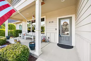 426 Bridge Creek Dr, Central Point, OR 97502 - Photo 3