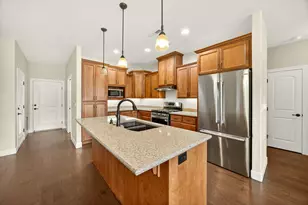 426 Bridge Creek Dr, Central Point, OR 97502 - Photo 17