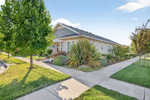 426 Bridge Creek Dr, Central Point, OR 97502 - Photo 5